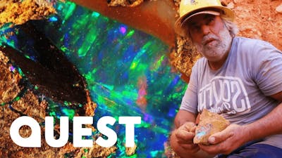 Opal Miners Find $8000 Worth Of Crystal Boulder Opal! | Outback Opal Hunters