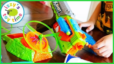 FLYING NERF BUG ATTACK! Nerf Battles with Izzy&#39;s Toy Time! Fun Toys